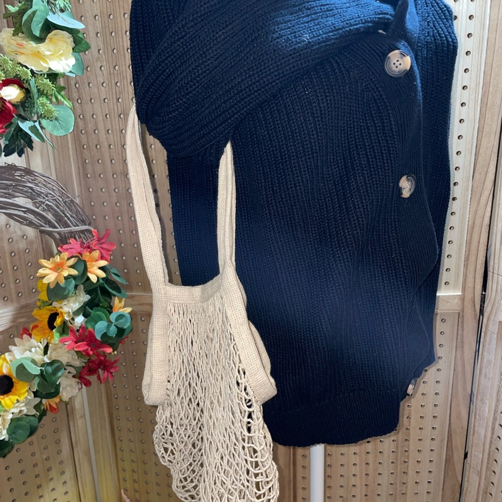 Kikkerland Cream Knit Fishnet Tote